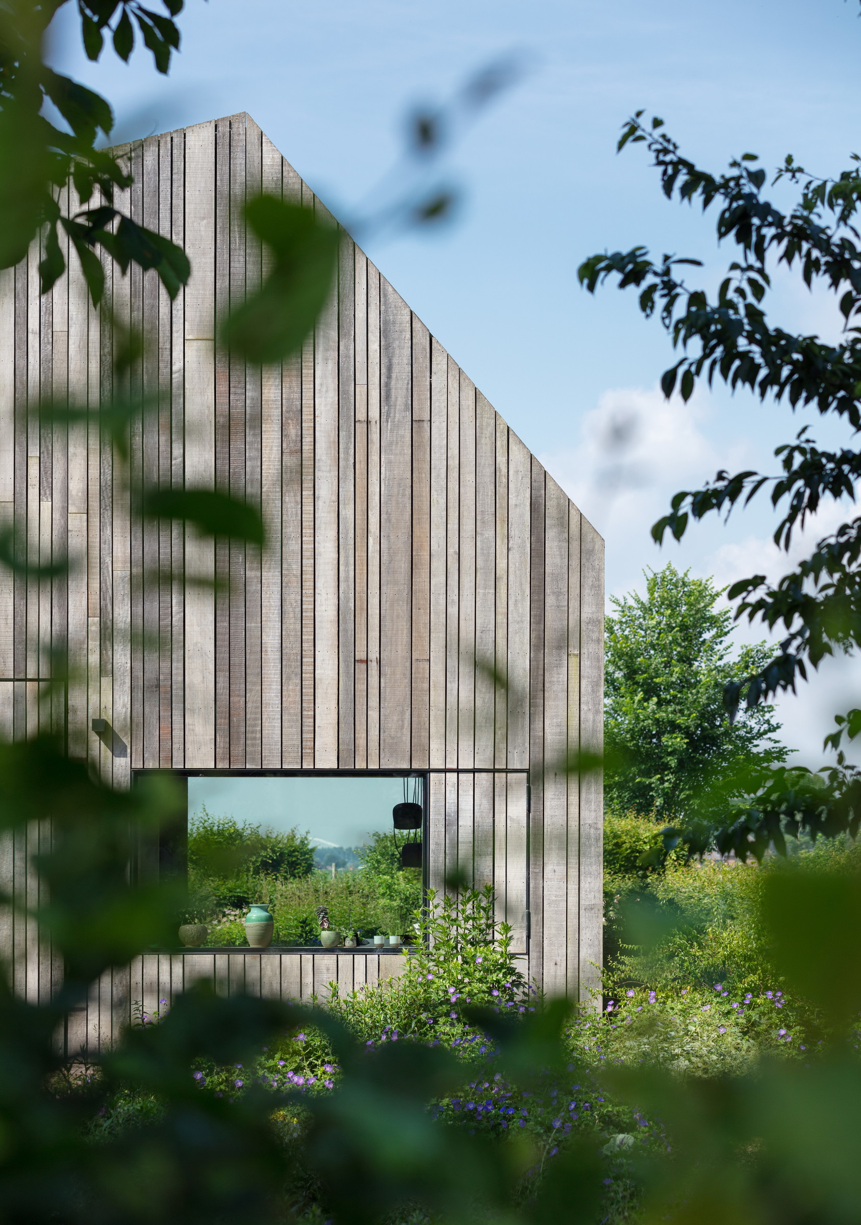 08-Zecc_Architecten-Farm_house-Utrecht-wood-concret.JPG