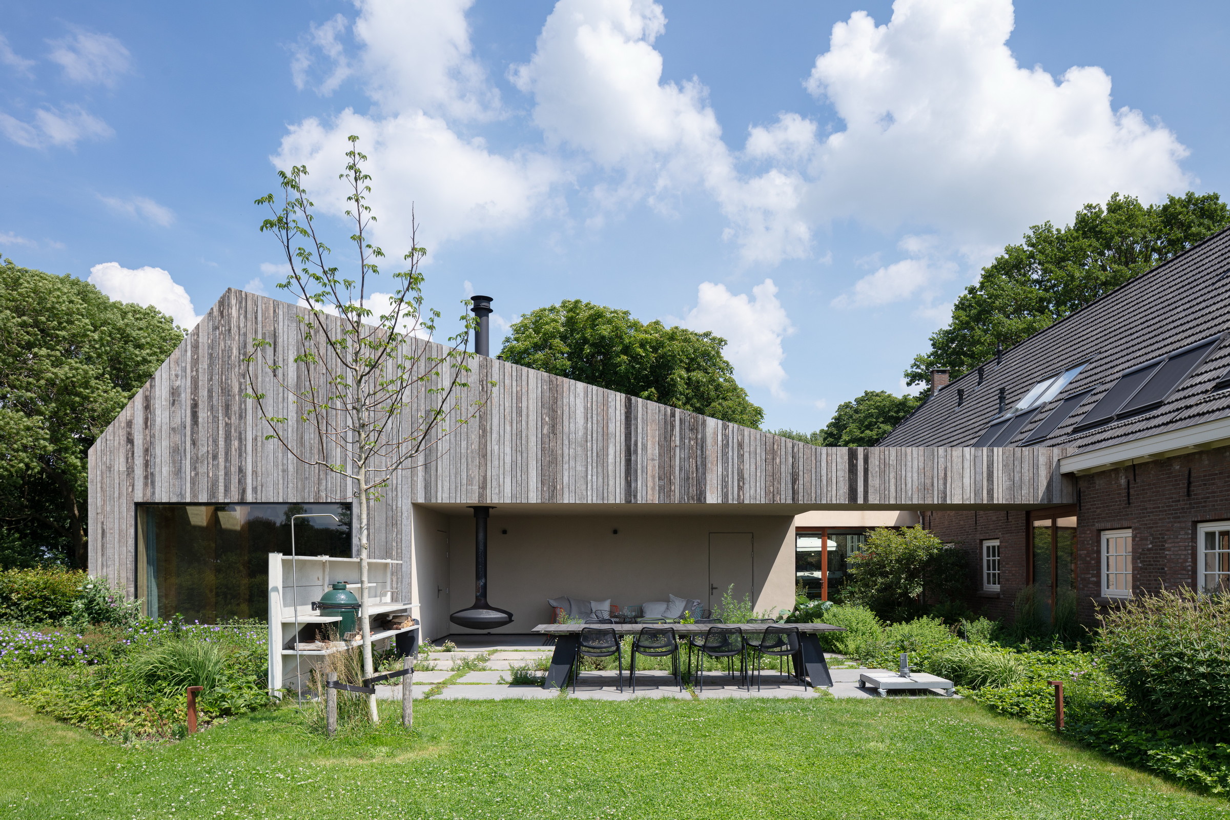 11-Zecc_Architecten-Farm_house-Utrecht-wood-concret.JPG
